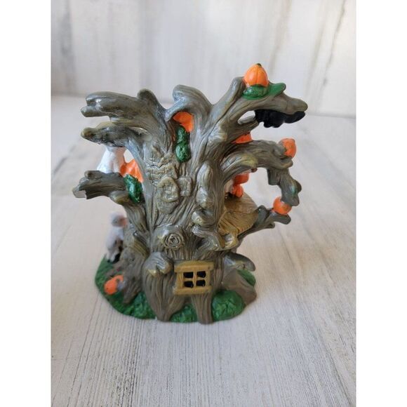 Welcome tree house pumpkin ghost cat Halloween home decor figure - Picture 3 of 4